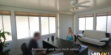 VIP4K. Wohnen ist teuer geworden und die blonde Tussi braucht Hilfe (Alli Rae)