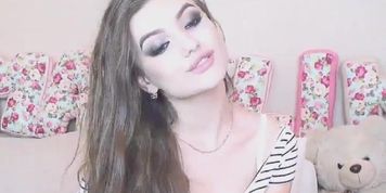 Gorgeous Girl Rubs Her Sweet Pussy