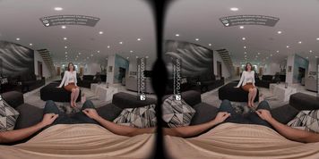 Busty Lexi Luna in Glasses and Stockings Shows off Her Tight Pussy | Vr Porn