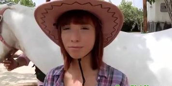 Pickedup amateur eurobabe fucking outdoors