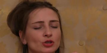 Russian girl Alex Evans will screw herself hard