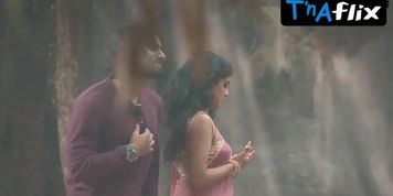 Rohini Chatterjee Sexy Scene  in Navel Of Love