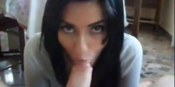 Un Regard De Braise Quant Elle Suce - video 1 (Ewe Sweet)