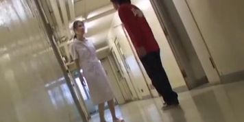 Nurse got under sharking in the empty corridor