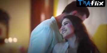 Dipankana Das Sexy Scene  in Dirty Scams