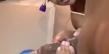 Head from 2 bad bitches