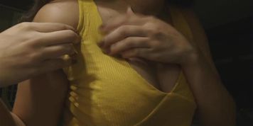 Shirt Scratching