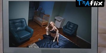Darya Egorkina Underwear Scene  in Moy Muzhchina, Moya Zhenshchina
