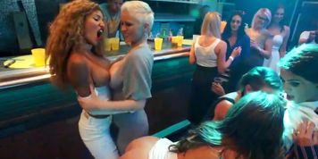 Tainster - SP Rich Chicks Of Porn Part 1 - Cam 2 (Cayla Lyons, Gina Snake, Kiki Minaj, Sienna Day, Tera Joy, Tiffany Doll, Tina Kay, Victoria Puppy)