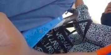 mirona de bulto - bulge Flash Bus teen