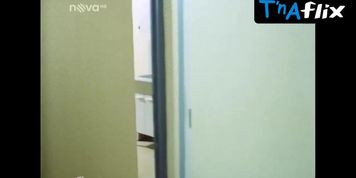 Veronika Zilkova Breasts Scene  in Kdyz Rozvod, Tak Rozvod