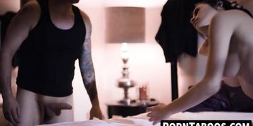 Restless DILF finds bliss in stepdaughter Savannah Sixxs vag (Tommy Pistol)