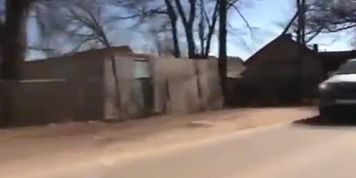 2 guys pick up russian brunette in train