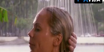 Laura Vandervoort Bikini Scene  in Into The Blue 2: The Reef