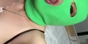 Fat booty shemale sucks my fat cock pt 2