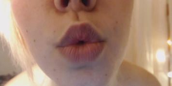 POV Kissing, Eye Contact