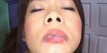 Nao Gilr Hot Asian model gives a hot part3 - video 1