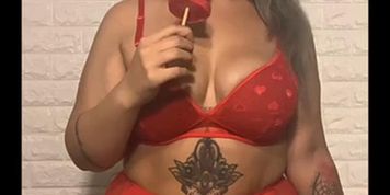 Big Booty Latina Sucking dildo