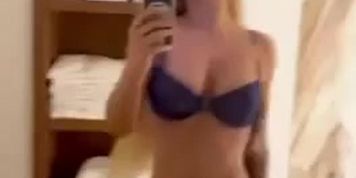Iggy Azalea bikini mirror selfie