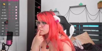 wearing my cow cosplay costume on cam and getting horny