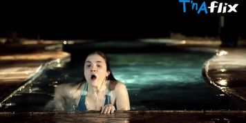 Klarah Lobato Sexy Scene  in Querido Capricornio