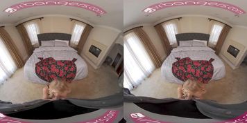 Blonde VR
