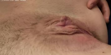 HUGE WET ORGASM! I masturbate my coed sis until she comes. Would you like the same to your pussy?