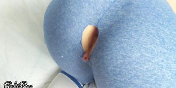 Fit Girl Rips Her Yoga Pants For A Massive Dripping Creampie