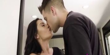 gran sexo con mi prima (sub espa&ntilde;ol)