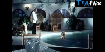 Felicia Mercado Sexy Scene  in La Chica De La Piscina Aka Desnudate Marcela
