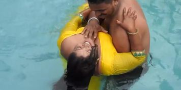 Swimming pool sex with Taniya Pune call girls are really fell more erotic