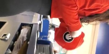 WOW Skin tight Bubble Butt In Leggings 