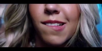 Mulher Mel&atilde;o - Novinho de 23 CLIP OFFICIAL (Renata Frisson)