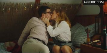 Erika Starkova Breasts,  Underwear Scene  in Milion