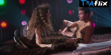 Elizabeth Alderfer Sexy Scene  in Disjointed