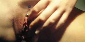 Teen with pierced pussy masturbates and squirt while moaning loud