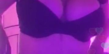 Hot Babe Rubs Pussy And Shows Boobs On Periscope