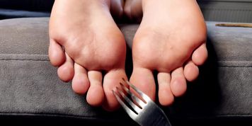 delphine feet (from patreon) leaked - tickle feet
