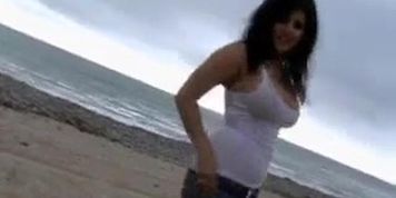 sunny leone beach bunny