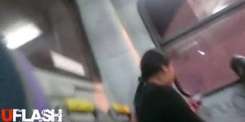 bus dickflash