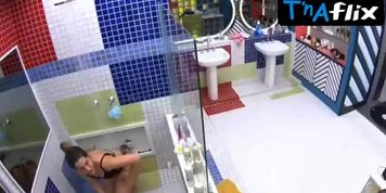 Lais Caldas Bikini Scene  in Big Brother Brasil 2022