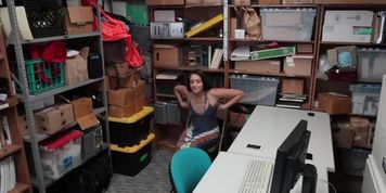 Avi Love Shoplifter [FULL SCENE]
