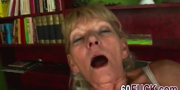 Veteran bitch still loves delicious cock inside her pussy