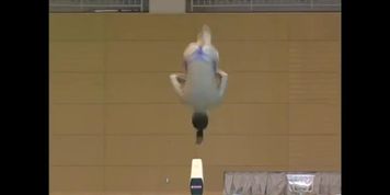 golden bird (Naked Gymnast)