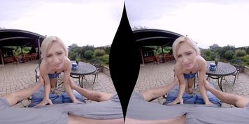 Holiday Sex Adventure with Hot MILF in VR