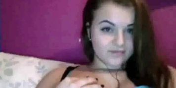 Nice Young Girl Show Tits 