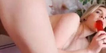 Cute Blonde Teen Closeup Fingering