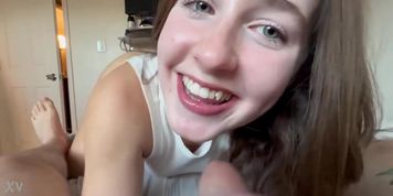 Curious Daughter Bounce That Ass On Step Dad&rsquo;S Dick