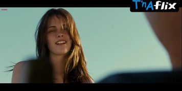 Kristen Stewart Sexy Scene  in Into The Wild