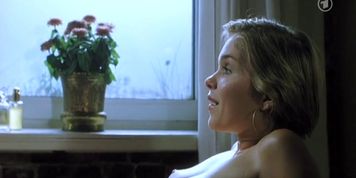 Anna Kubin nude - Das Sichtbare und das Unsichtbare - 2007